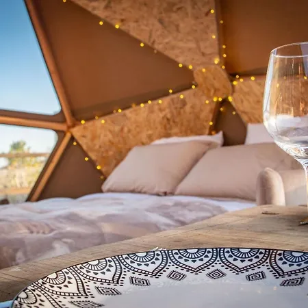 La Reserve Bagherra Nuit Insolite Et Soins Bien-etre Saint-Girons-d'Aiguevives