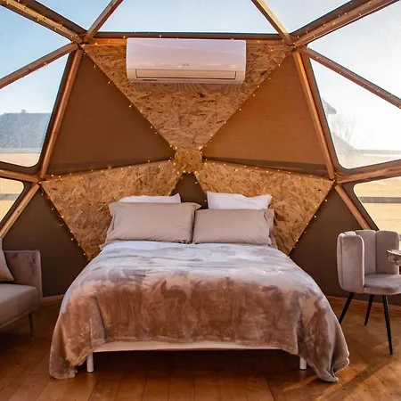 Luxury tent La Reserve Bagherra Nuit Insolite Et Soins Bien-etre Saint-Girons-d'Aiguevives